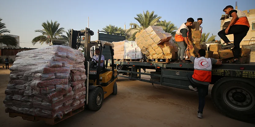 Humanitär Hëllef gëtt blockéiert: Israel steet an der Kritik | © Majdi Fati /Nur Photo / picture alliance