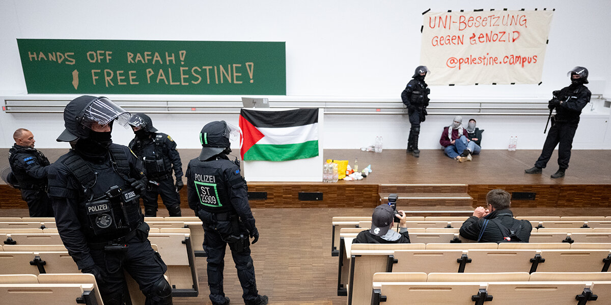 Studenteprotester | © picture alliance/dpa | Hendrik Schmidt