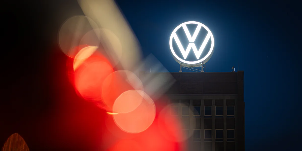 IG Metall rifft zu engem Warnstreik bei VW op | © picture alliance/dpa | Moritz Frankenberg