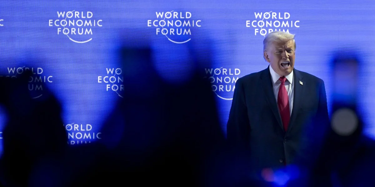 Donald Trump um Weltwirtschaftsforum zu Davos | © EPA/GIAN EHRENZELLER