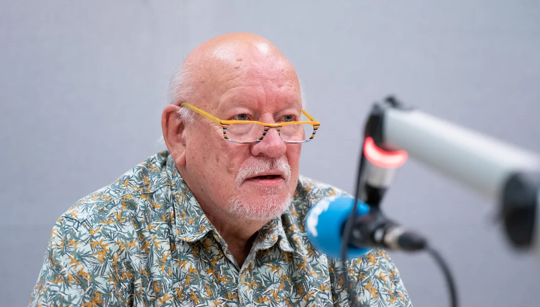 Zanter den Ufäng schafft de Carlo Link als Fräie Mataarbechter fir de radio 100,7. | © Morgane Weidig Zanter den Ufäng schafft de Carlo Link als Fräie Mataarbechter fir de radio 100,7. | © Morgane Weidig