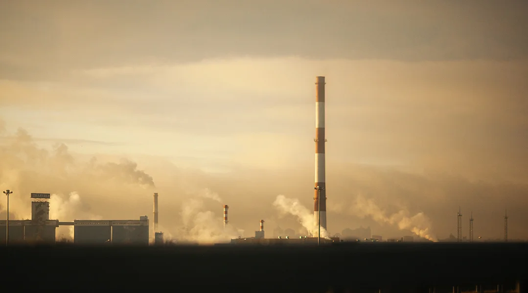 CO2 Kaméin Industrie Emissiounen | © Unsplash / Zoya Loonohod