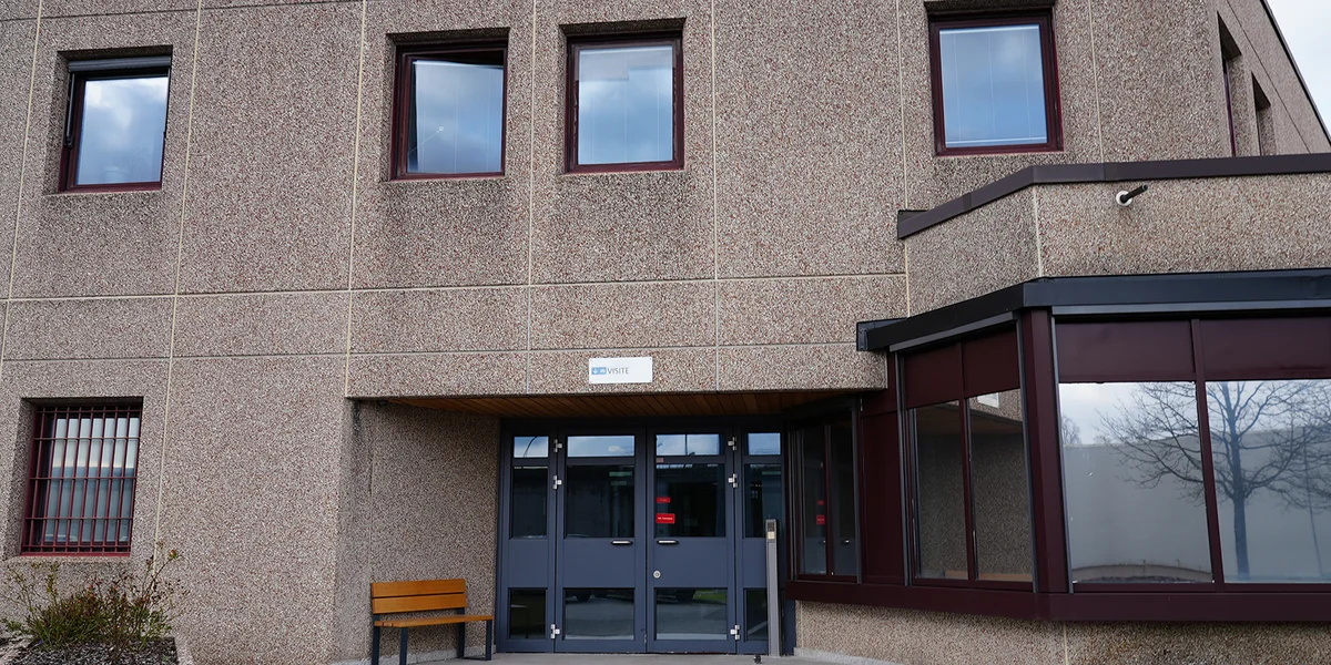 Ombudsman an OKAJU kritiséiere rezente Placement vu Mannerjäreger zu Schraasseg | © Sophie Schroeder