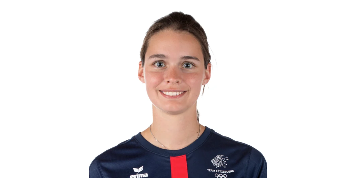 Jenny Warling gewënnt Sëlwermedaill op der Karate-EM | © COSL
