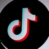 TikTok riskéiert Strof vun EU-Kommissioun | © picture alliance / NurPhoto | Klaudia Radecka 