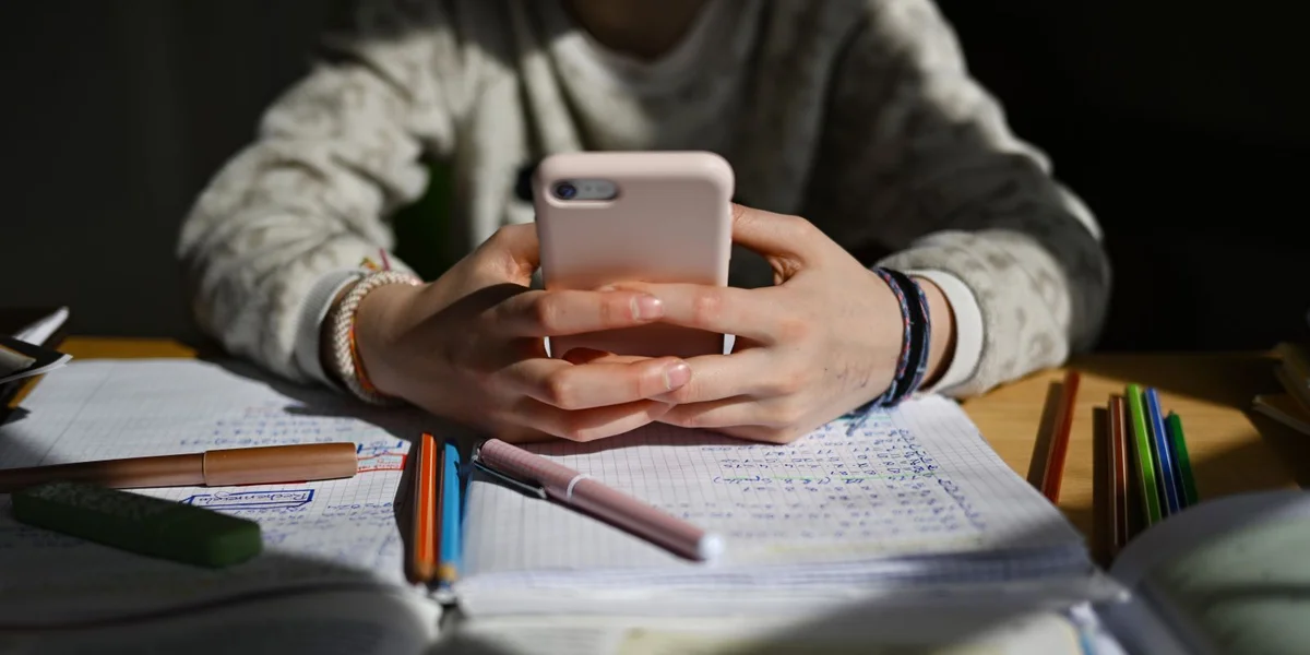 Symbolfoto Smartphone | © picture alliance/dpa | Marijan Murat