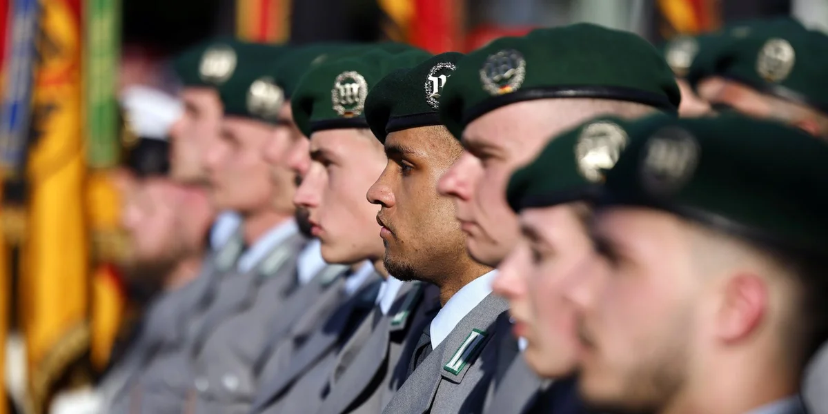 Däitschland féiert Veteranendag an | © picture alliance / Panama Pictures | Christoph Hardt