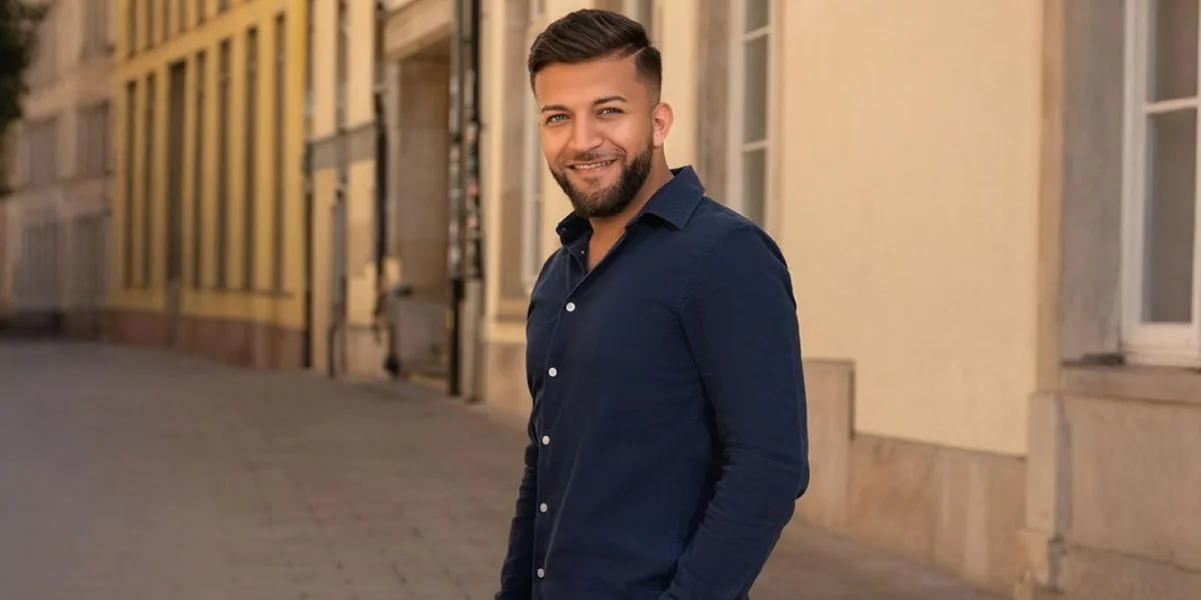 Vun der LSAP bei d’CSV: Den Amir Vesali wiesselt d’Partei | © Amir Vesali