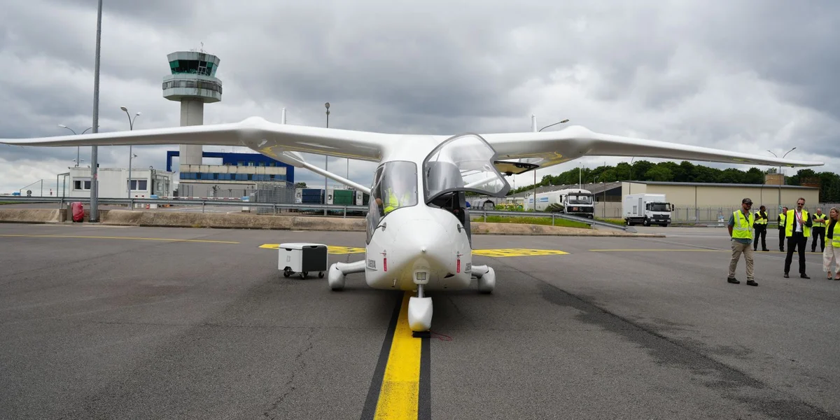 100 Prozent elektresch bedriwwene Fliger op Besuch um Findel | © MMTP