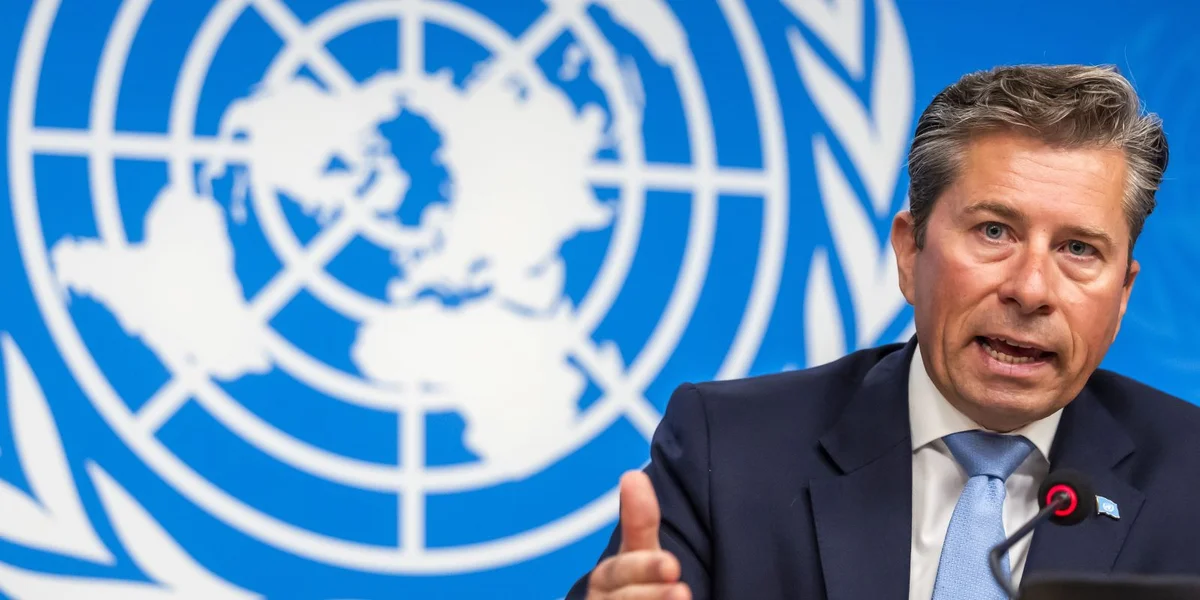 Tom Fletcher: Liewenswichteg Liwwerungen duerch Strooss vun Hormus passéiere loossen | © EPA/SALVATORE DI NOLFI