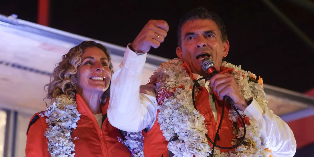 Walgewënner: Rodrigo Paz Pereira  | ©  EPA/LUIS GANDARILLAS