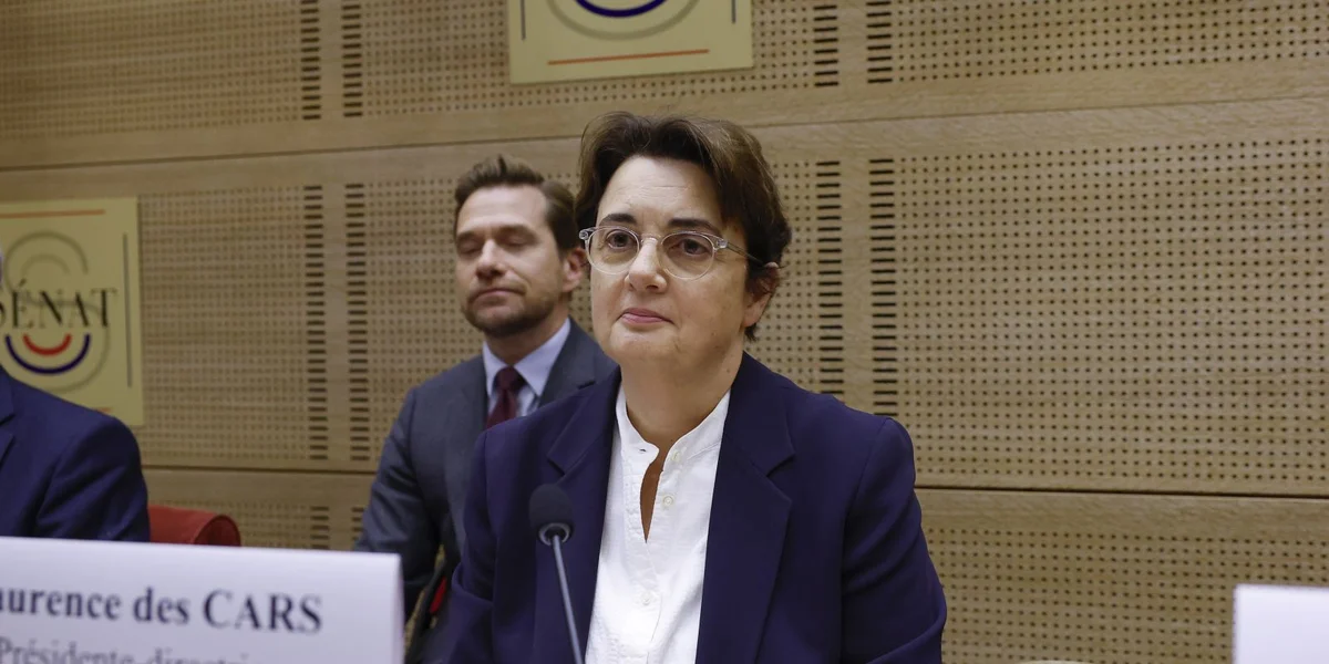 D'Direktesch vum Louvre, d'Laurence des Cars. | © EPA/YOAN VALAT