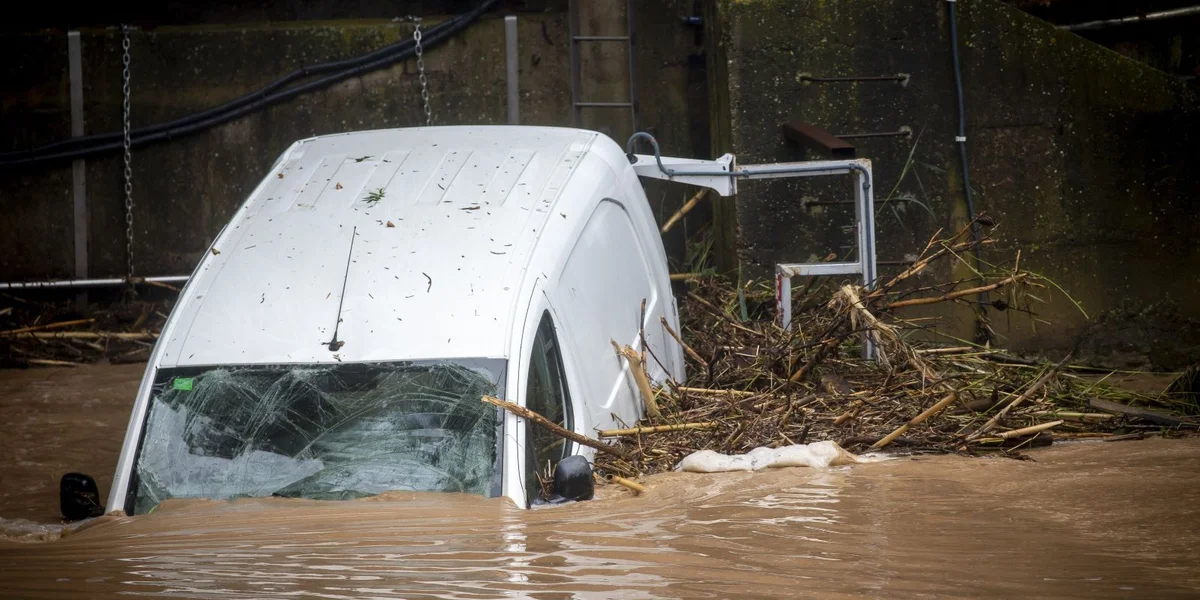 Staark Stierm a Katalonien hannerloosse vill Schued an de Stied | © picture alliance / NurPhoto | Albert Llop