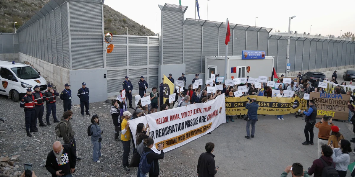 Protestaktioun géint Return Hub an Albanien, November 2025 | © EPA/MALTON DIBRA