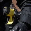 Taser goufe virun engem Mount agefouert: Wéi funktionéiere se? | © EPA/GIUSEPPE LAMI
