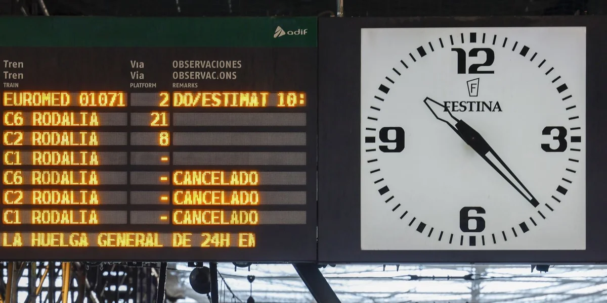 Eisebunner a Spuenie streiken | © EPA/Ana Escobar