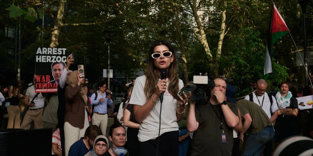 Protester an Australien | © EPA/FLAVIO BRANCALEONE AUSTRALIA AND NEW ZEALAND OUT