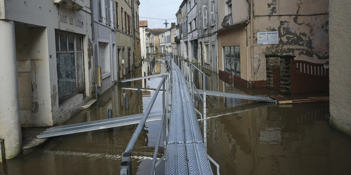 ©  EPA/Guillaume PINON