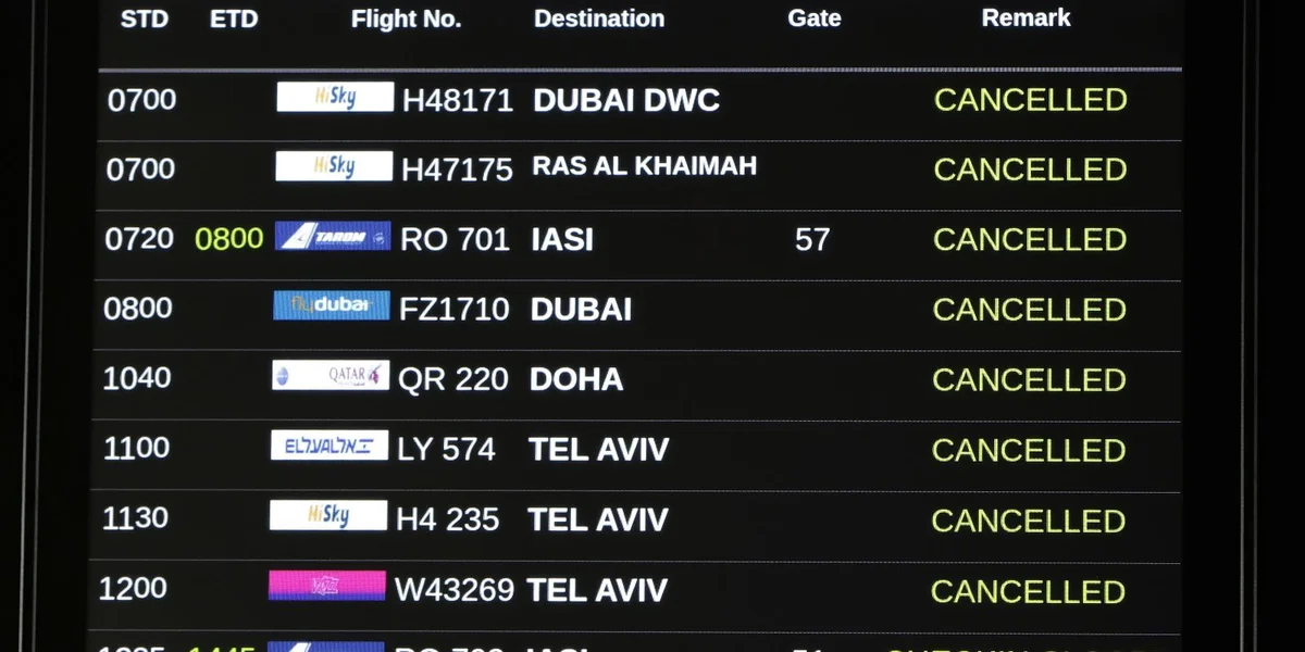 480 Leit hu sech beim Ausseministère gemellt, well si an der betraffener Regioun sinn | © EPA/RONALD WITTEK