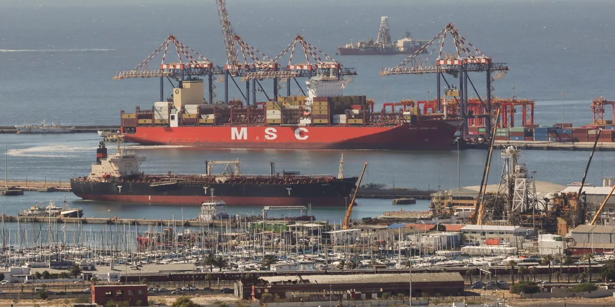 Liveticker: 2.500 US-Marines ënnerwee a Richtung Strooss vun Hormus  | © EPA/HALDEN KROG