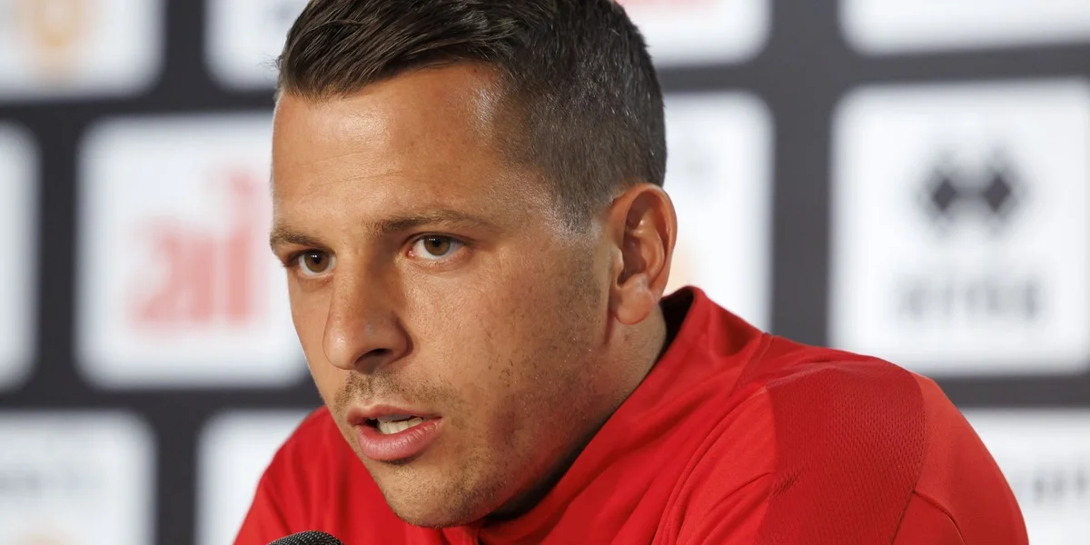 No Iwwerleeungen: Golkipper Anthony Moris spillt weiderhi fir d'Rout Léiwen | © EPA/SALVATORE DI NOLFI