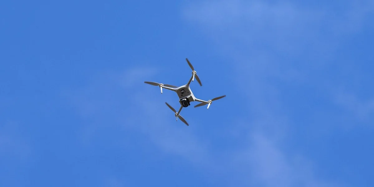 Estland: Kamäi vun Energiezentral vu russescher Dron getraff