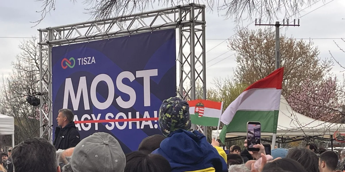 Den Oppositiounsleader Peter Magyar zu Örbottyán | © 100,7