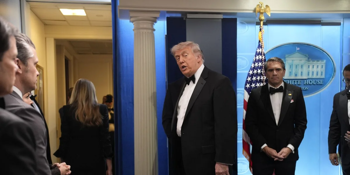Donald Trump no der Schéisserei | © EPA/Yuri Gripas / POOL