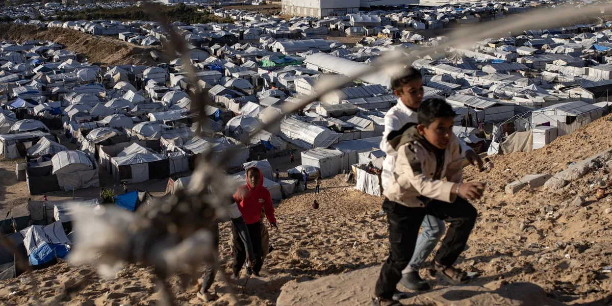 D'Palästinenser kréien och d'Konsequenze vum US-israeelesche Krich am Iran ze spieren | © EPA/HAITHAM IMAD