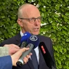 Et kéint een net sämtlech Defien aus dem Land diskutéieren, esou de Premier  | © Moris Garzaro