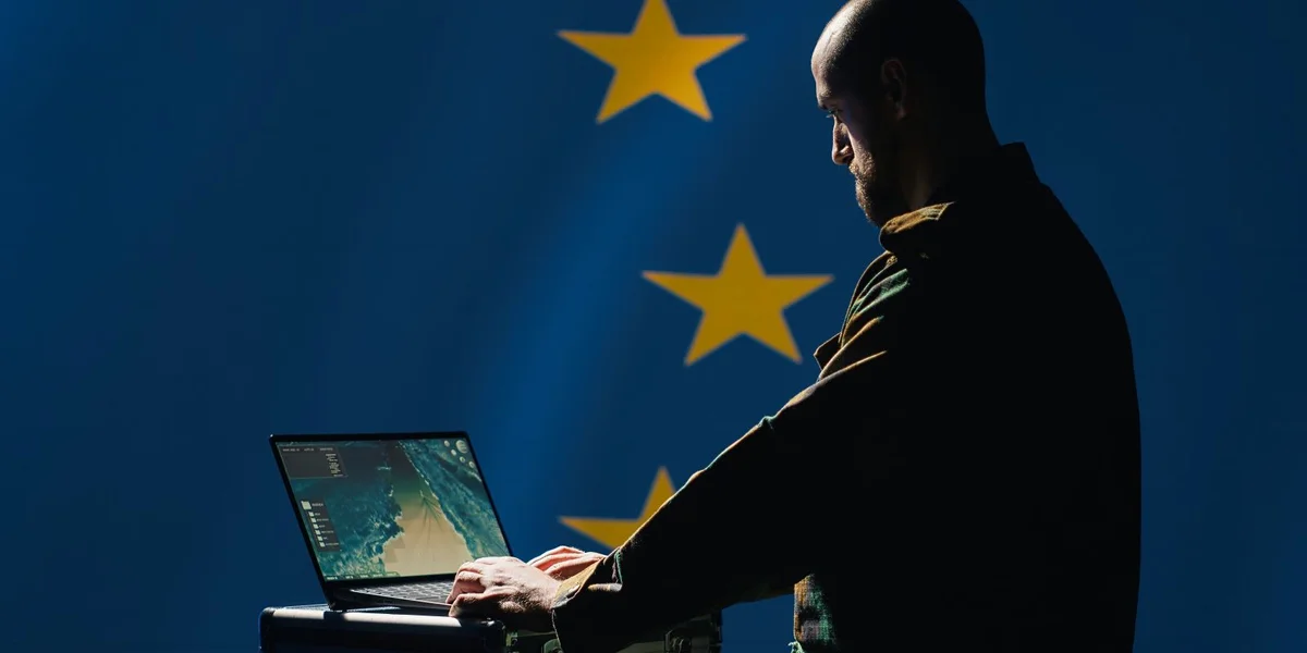 Europa Muer: Spiounen a Geheimdéngschter: Wiem kann een nach trauen?