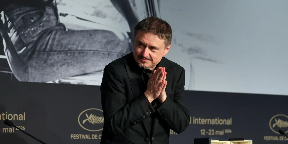 Rumänesche Regisseur Cristian Mungiu kritt d'Palme d‘Or fir säi Film „Fjort“ | © EPA/HODA DAVAINE / POOL