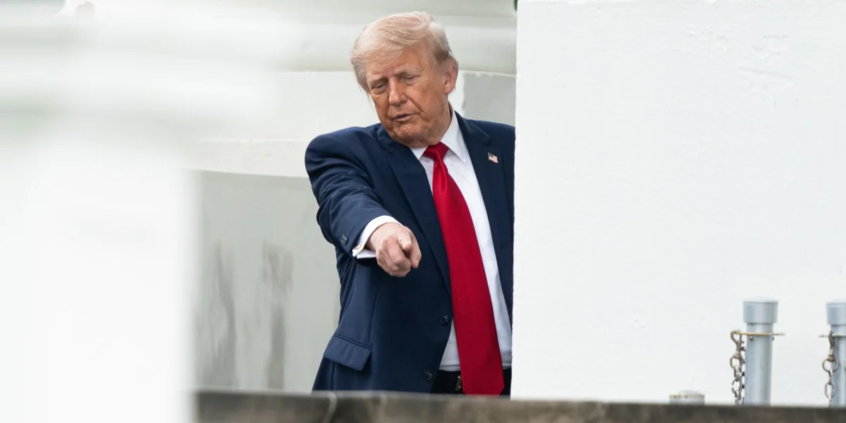 Den Donald Trump am Wäissen Haus | © EPA/AARON SCHWARTZ / POOL