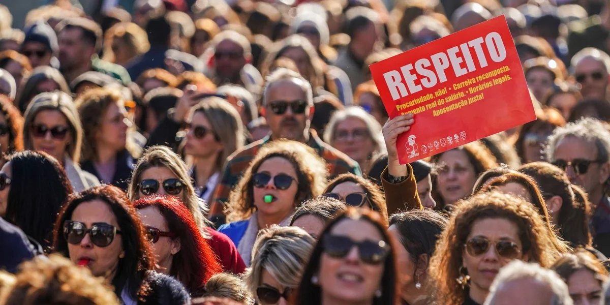 Streik géint Reform vum Aarbechtsmarché suergt besonnesch am Verkéier fir Stéierungen | © EPA/HUGO DELGADO