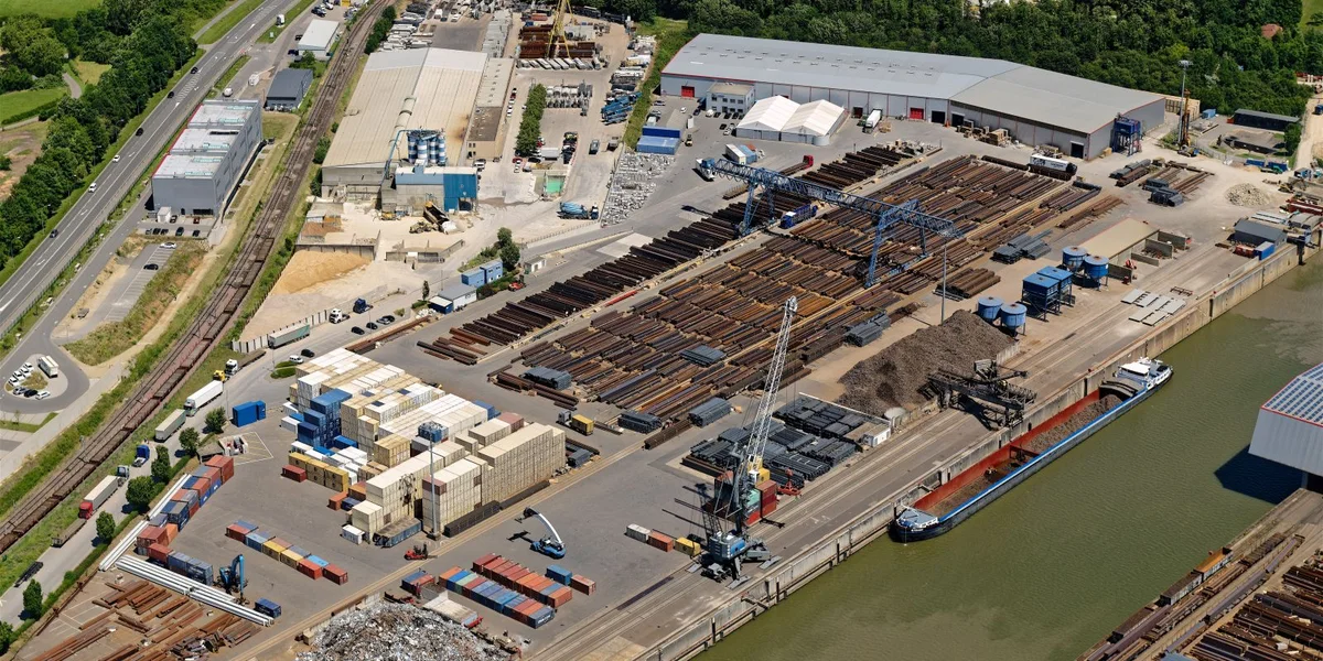 Dréchent: 15 bis 20 Prozent finanziell Aboussen um Mäerterter Hafen | © Société du Port de Mertert / Copyright Schmitt-GlobalView