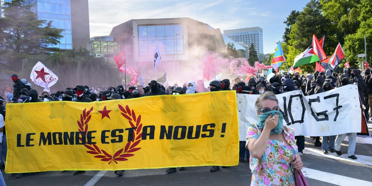 G7-Staate kommen haut zu Evian zesummen - Dausende Mënsche protestéieren dogéint