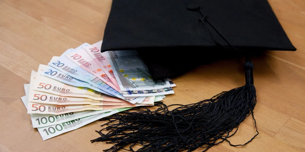 Reform vun de Studien-Bäihëllefe gouf an der Chamber trotz Kritik bal unanime ugeholl | © picture alliance / dpa Themendienst | Kai Remmers