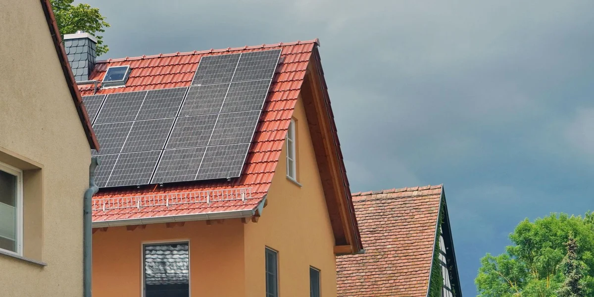 Bannent 2 Joer: Véiermol méi Demandë fir eng staalech Ënnerstëtzung fir PV-Anlagen | © picture alliance / CHROMORANGE | Elke Münzel