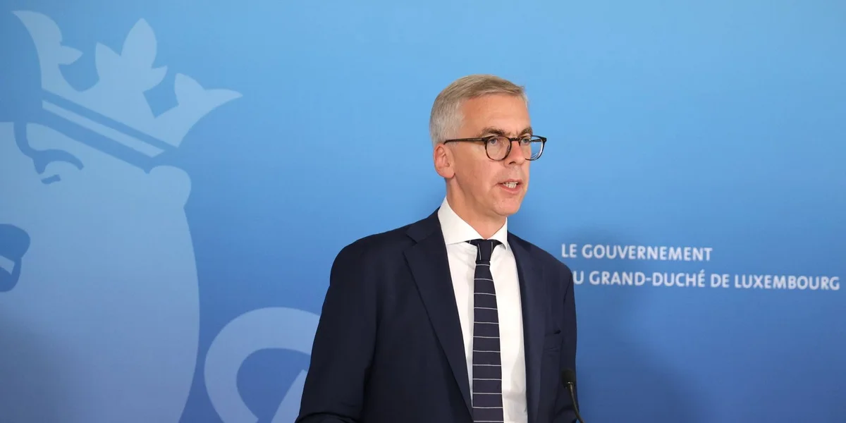 Minister Léon Gloden wëllt aus 100 Bautereglementer een nationaalt Reglement maachen | © MAINT