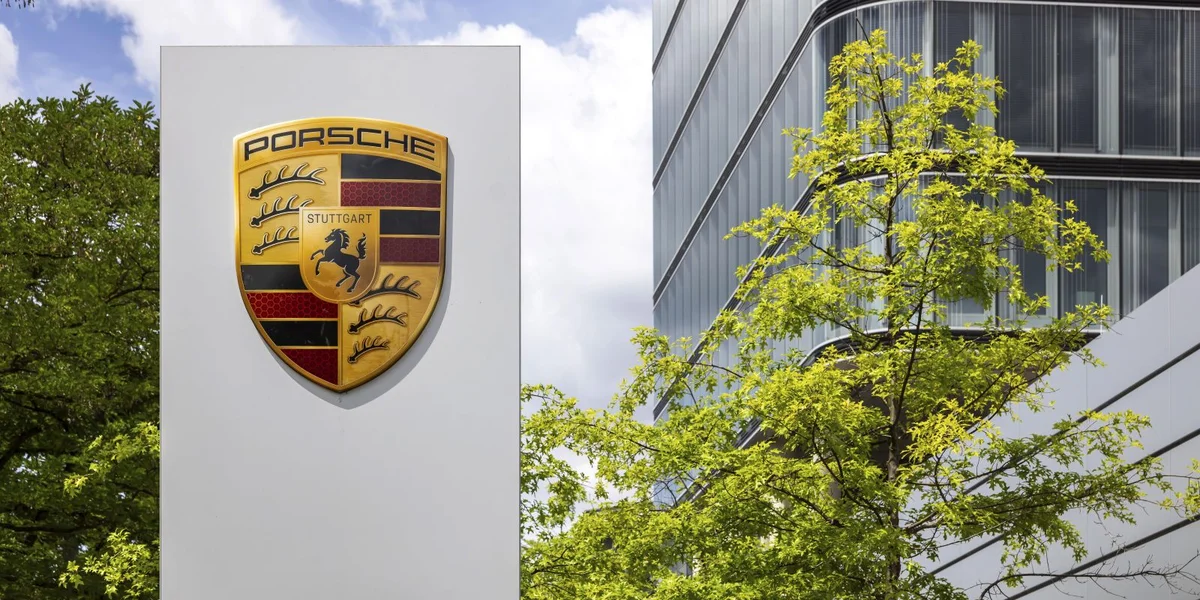 Porsche wëllt weider 5.000 Plazen ofbauen | © picture alliance / imageBROKER | Arnulf Hettrich