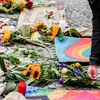 Um Handy vum presuméierten Attentäter op den CSD ass Bekennervideo fir IS fonnt ginn | ©  EPA/FILIP SINGER