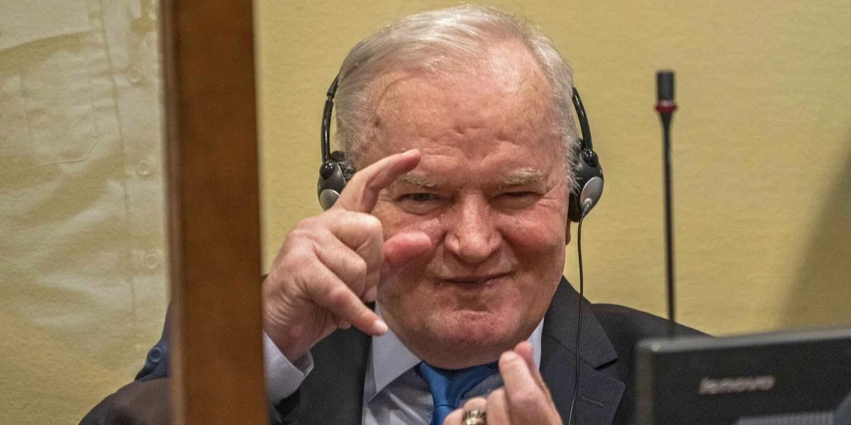 Ratko Mladic dout – fréiere bosnesch-serbesche Generol am Prisong gestuerwen | © EPA/JERRY LAMPEN