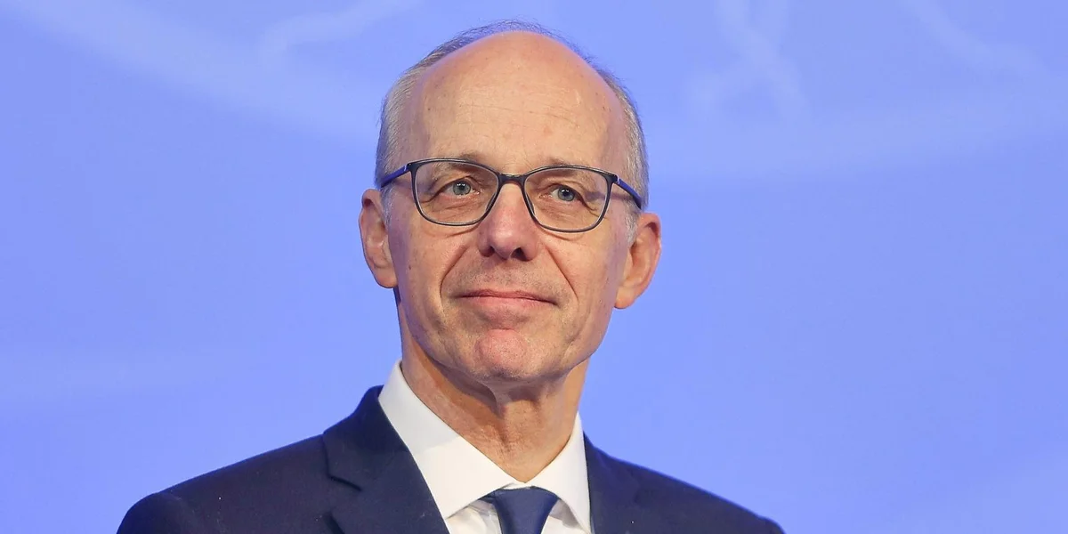 120 Länner beroden iwwer Zukunft vum Weltraum-Secteur, de Luc Frieden ass och derbäi