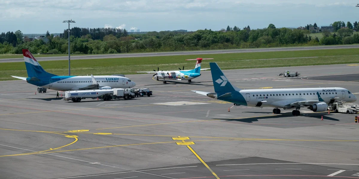 Dronen iwwer dem Flughafen um Findel: Eng Rei Flich konnten net landen | © picture alliance/dpa | Harald Tittel