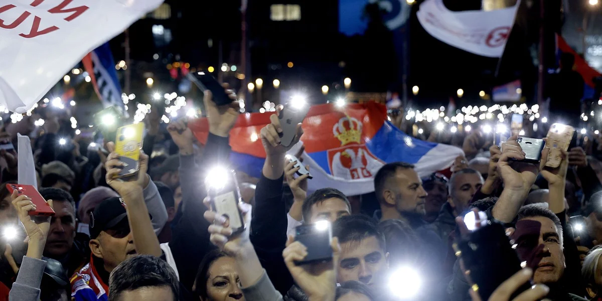Serbie wielt een neit Parlament: Knappt Rennen tëschent dem Vučić an der Studentska | © EPA/MARKO DJOKOVIC