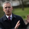 Stoltenberg: Ukrain krut 98 % vun de verspachene Gefierer