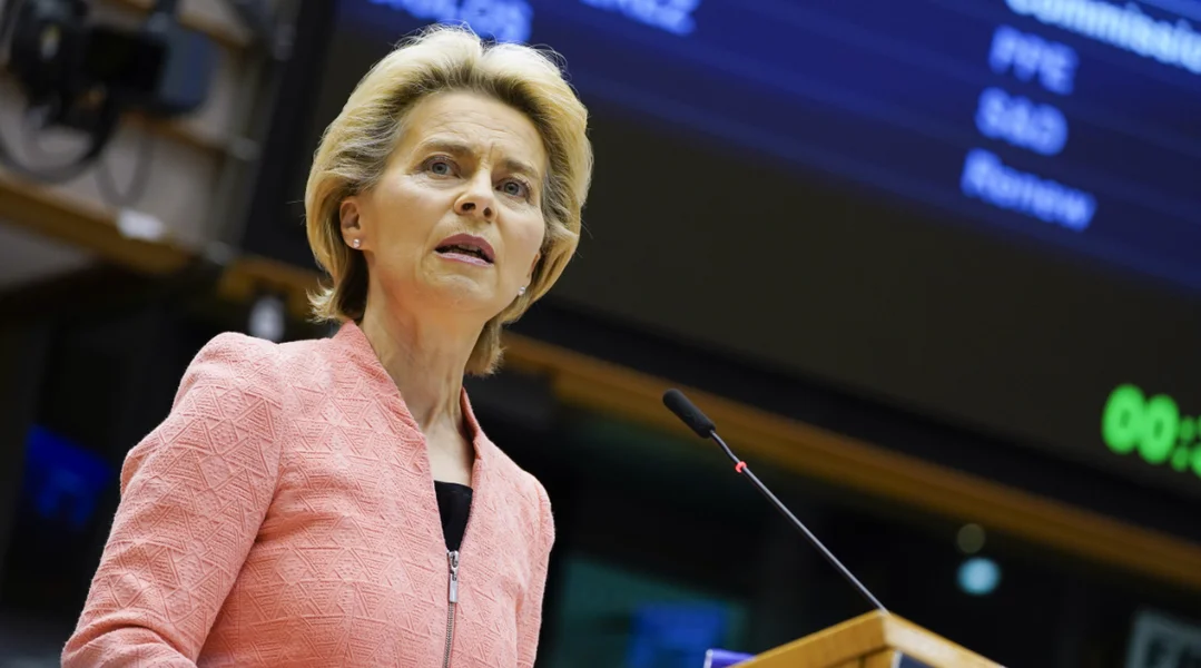 Vott am EU-Parlament: Ursula von der Leyen muss sech tommelen